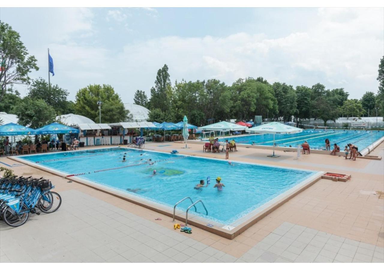 Luxury Apartment On The First Line To The Sea Burgas by Eksteriør bilde